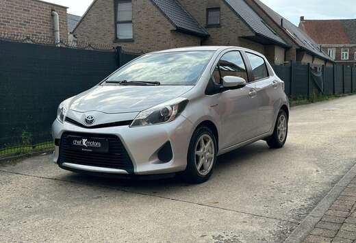 Toyota Hybrid  Automaat  Airco  Camera  Navi  54d km