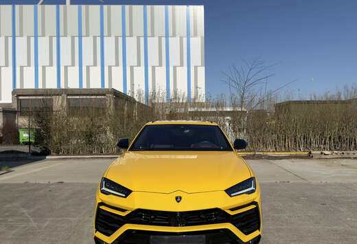 Lamborghini 4.0 BiTurbo V8