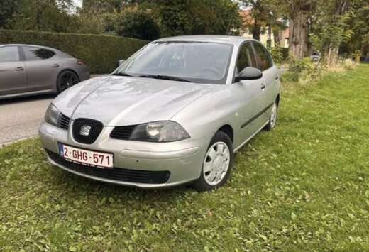 SEAT 1.4i 16v 75 Fresh