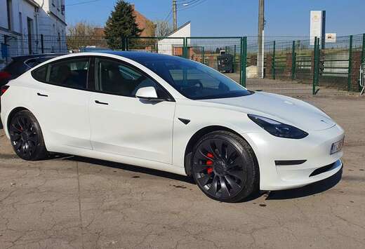 Tesla 75 kWh Performance Dual Motor