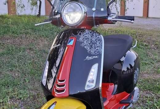 Piaggio 125cc Édition 100ans de Walt Disney (Mickey)