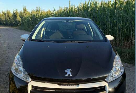 Peugeot 208 1.2i PureTech Like
