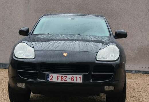 Porsche Tiptronic S lichte vracht met 5 pl