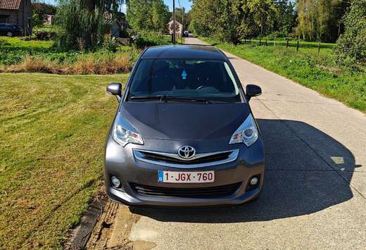 Toyota Verso S 1.33 VVT-i Start-Stop Multidrive S Clu ...