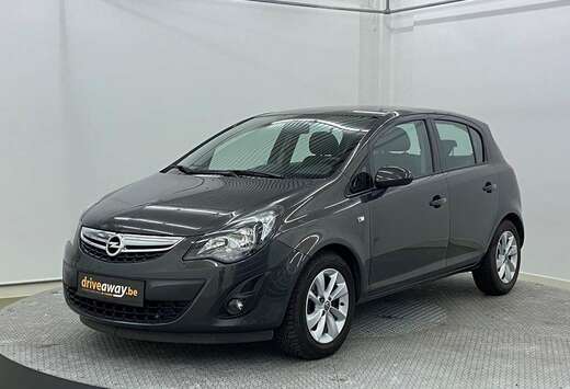 Opel 1.2 BENZ met parkeersensoren en garantie