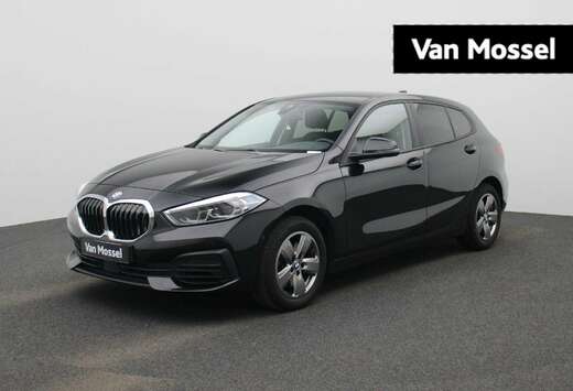BMW 1 Reeks Hatch 116iA (80 kW) CARPLAY  PDC  NAVi