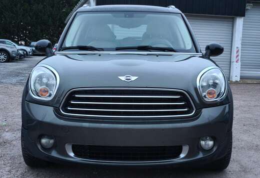 MINI Mini Countryman 1.6 D Cooper * Pano* Navi*