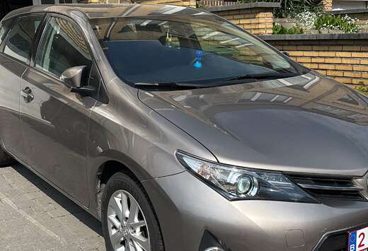 Toyota 1.6 Essence Prête a tre Immatriculé