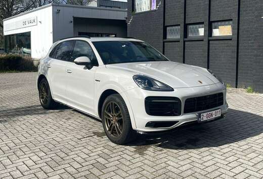 Porsche E-Hybrid Sport Design