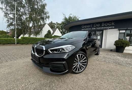 BMW 118iA  M SPORTSTUUR/18\
