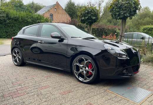 Alfa Romeo 1.4 TB T-Jet  Apple carplay  Carbon elemen ...