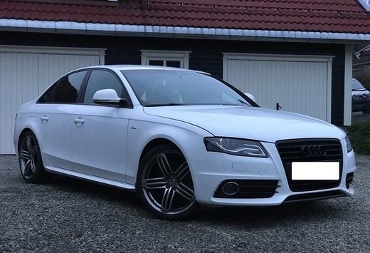 Audi A4 2.0 tdi 143 dpf s line