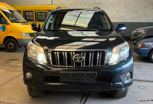 Toyota Landcruiser 3.0 D-4D Legend