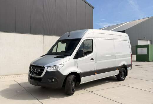 Mercedes-Benz 319 3.0 CDI V6 L2H2 RWD 7G-tronic Plus