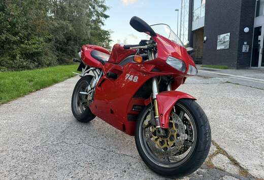 748s