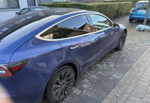 Tesla standaard range plus
