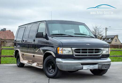 Ford E150 Kampeerwagen 4.6 V8 / LPG / TREKHAAK