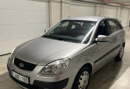 Kia 1.6 Spirit  gekeurd +32 472 58 54 34