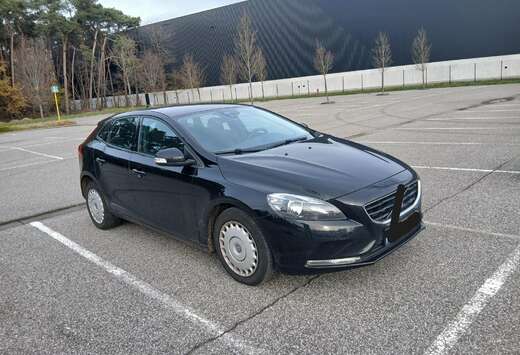 Volvo V40 D2