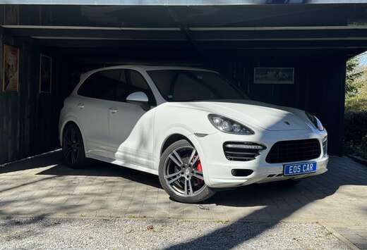 Porsche 4.8i V8 GTS Tiptronic S
