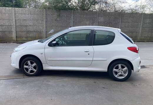 Peugeot 1.4 benzine 2012 met 88000km*airco*EURO 5*LEZ ...