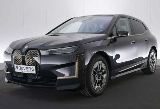 BMW 70 kWh xDrive40 LEDER/CUIR LED GPS PDC 360CAM Mas ...