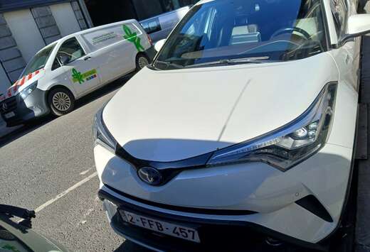 Toyota Pro 116ch Turbo CVT 4WD Distinctive