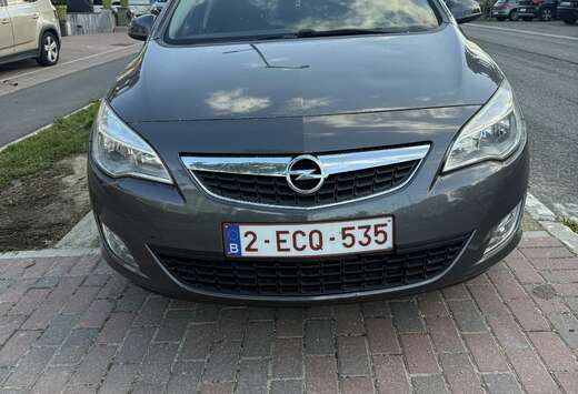 Opel opel astra j sports tourer