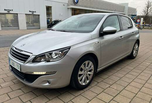 Peugeot 308 1.2 i Style STT