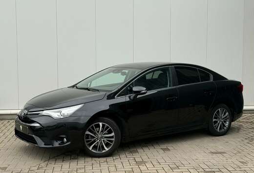 Toyota 1.6 D-4D GARANTIE Airco Navi Trekhaak Camera