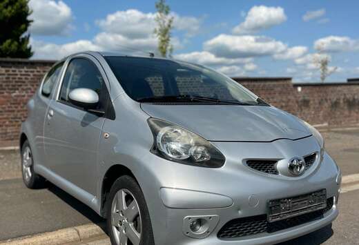 Toyota 1.0 VVT-i Confort