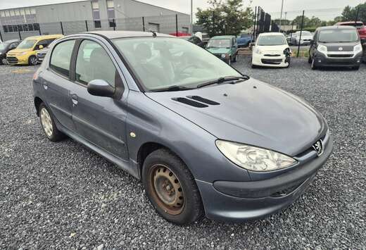 Peugeot 1.4i / MP3 / Marchand ou Export