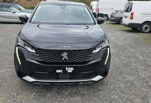 Peugeot 5008  essence  1199cc