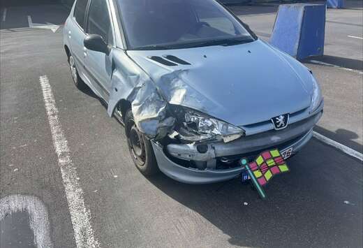 Peugeot 1.1i Enfant Terrible