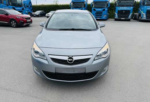 Opel Opel Astra AUTOMATIQUE 2011 1.6 essence 84000km  ...