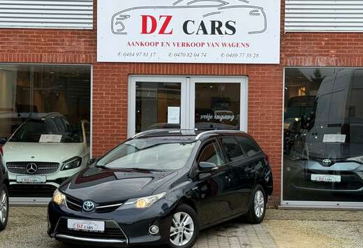 Toyota HYBRID 1.8I 99PK NAVI  CAMERA  CRUISE CONTROL