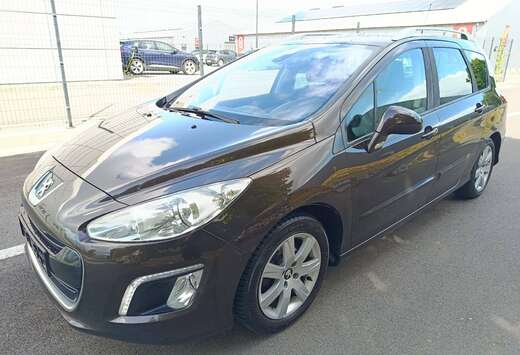 Peugeot 308 SW 1.6 e-HDi Allure full options
