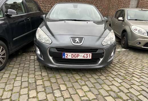 Peugeot 308 1.6i Premium 12 mois de garantie