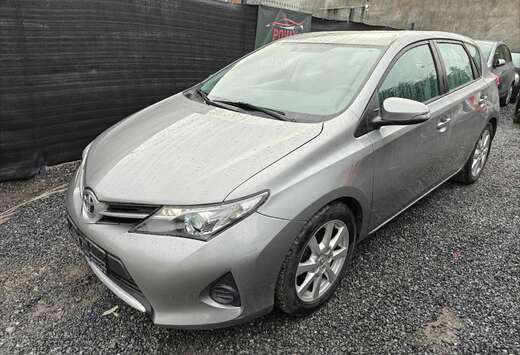 Toyota Auris 1.33 Dual-VVT-i Life Plus