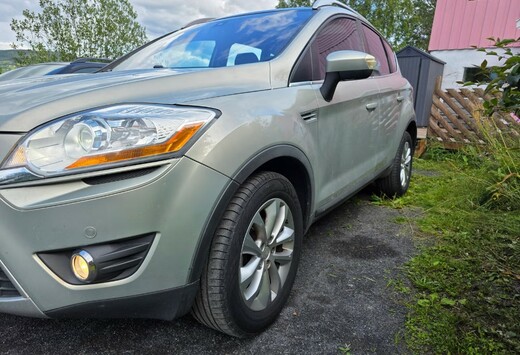 Ford Kuga 2.0 TDCI 4WD Titanium
