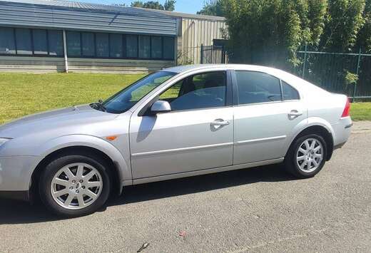 Ford 1.8i 16v Trend