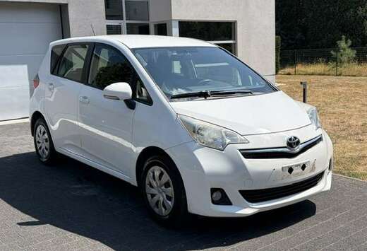 Toyota Verso S 1.33 VVT-i - GPS - Camera - Trekhaak