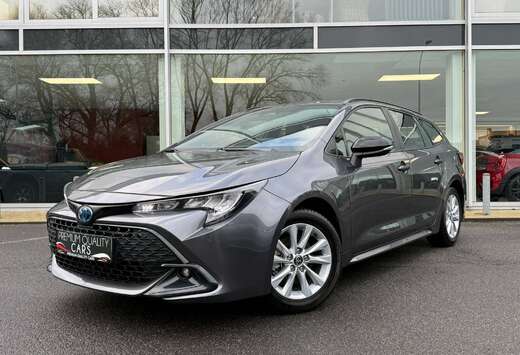 Toyota CAMERA / CARPLAY / ZETEL & STUURVERWARMING /