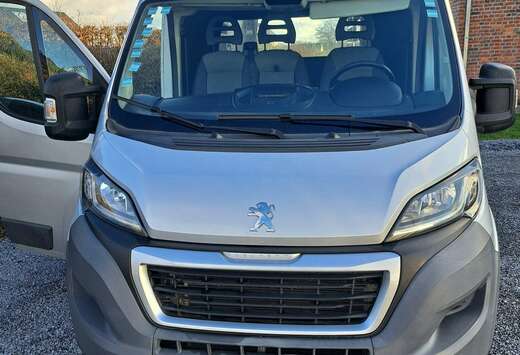 Peugeot 2.2 HDi L3H2 Utility