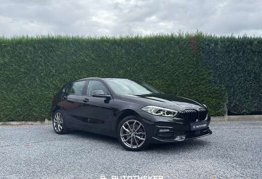 BMW 120i Sport Line  Carplay  Camera  Ambient light