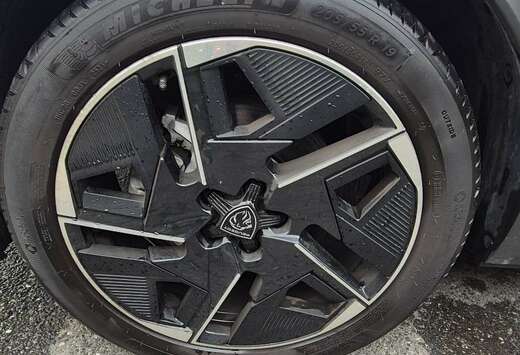 Peugeot PureTech 130 EAT8 GT