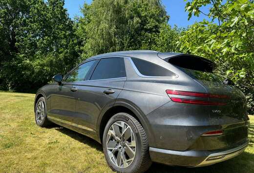 Dual motor Sport Electrified 4WD