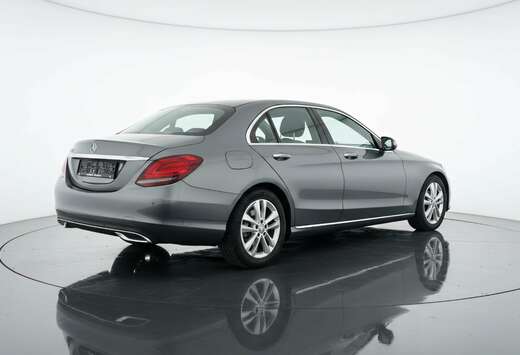 Mercedes-Benz  9G-TRONIC  Avantgarde