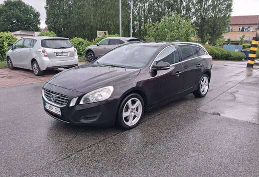Volvo V60 2.0 D3 boîte automatique Start/Stop Geartr ...