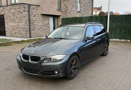 BMW 320i Touring Aut.